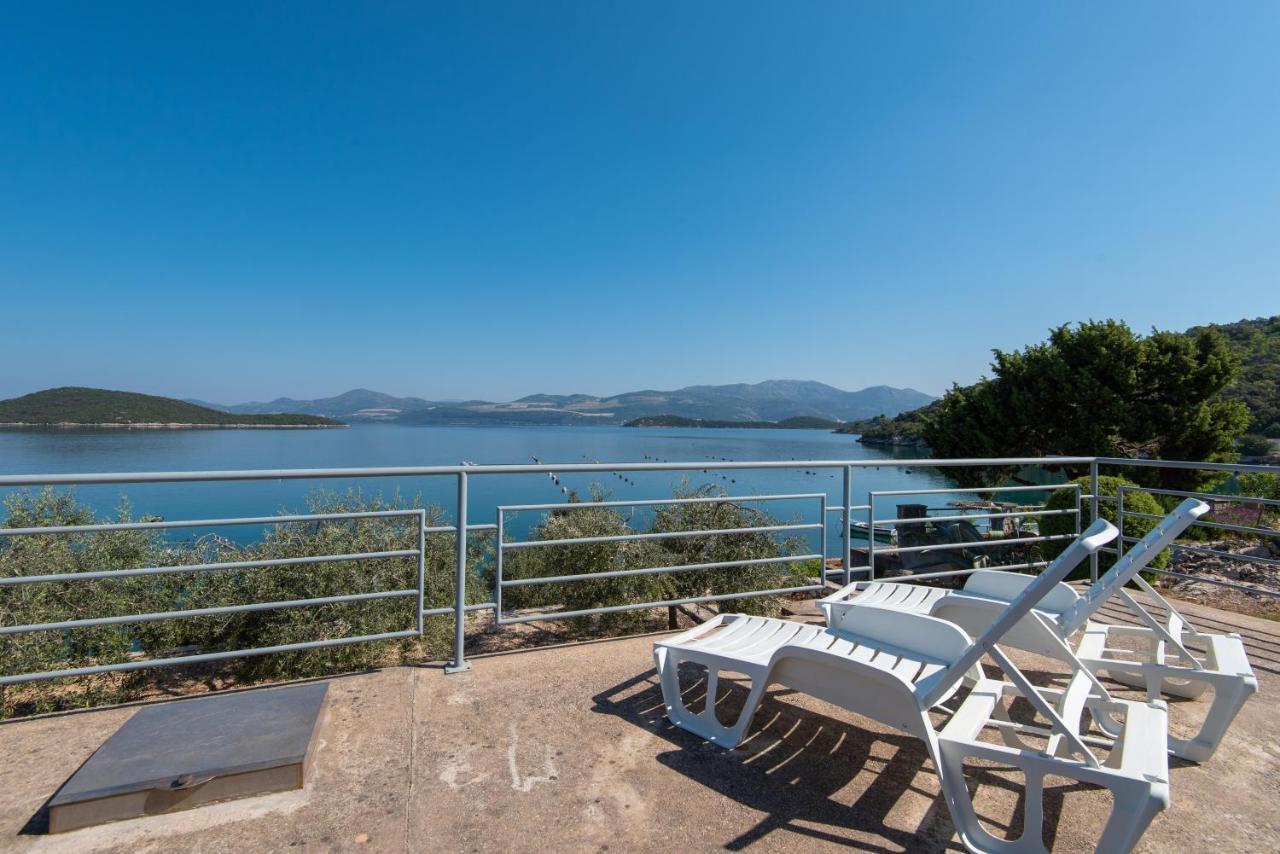 Apartments By The Sea Cove Pjestata, Peljesac - 12381 Putnikovic Bagian luar foto